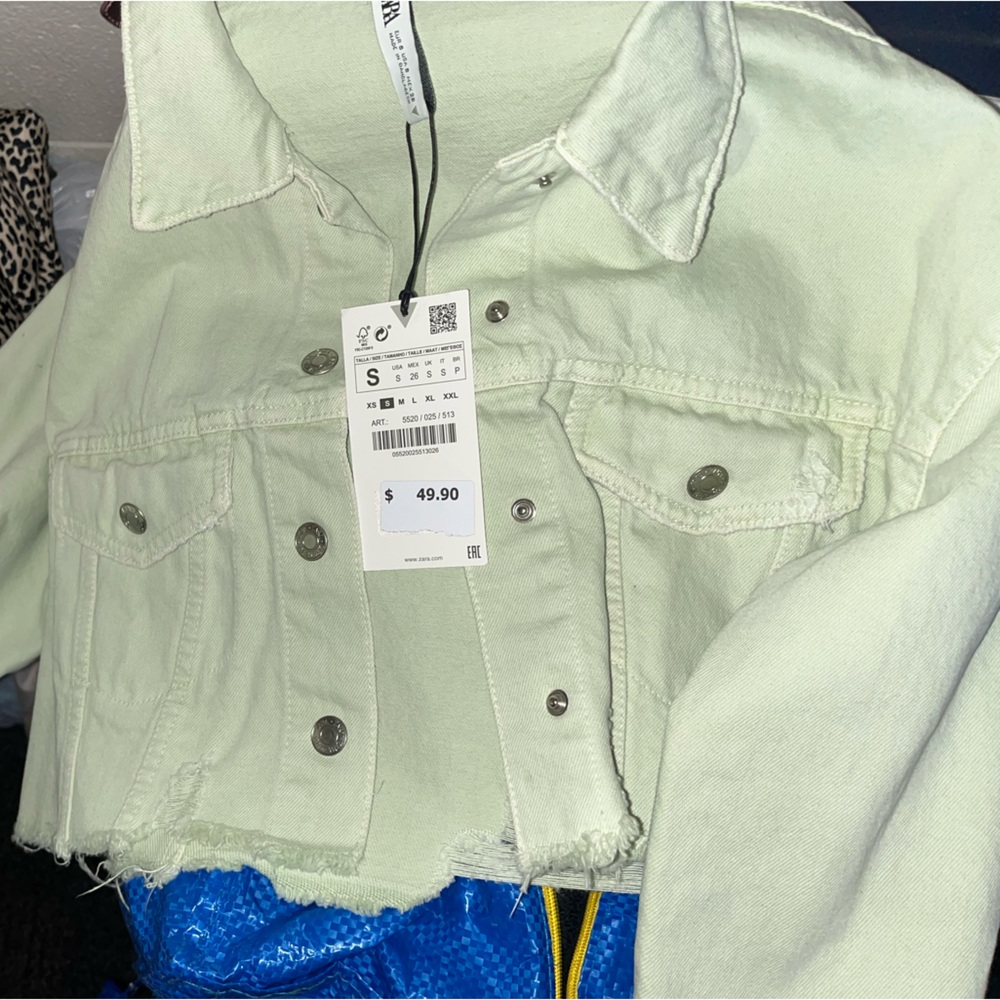 Cropped Zara mint green jean jacket